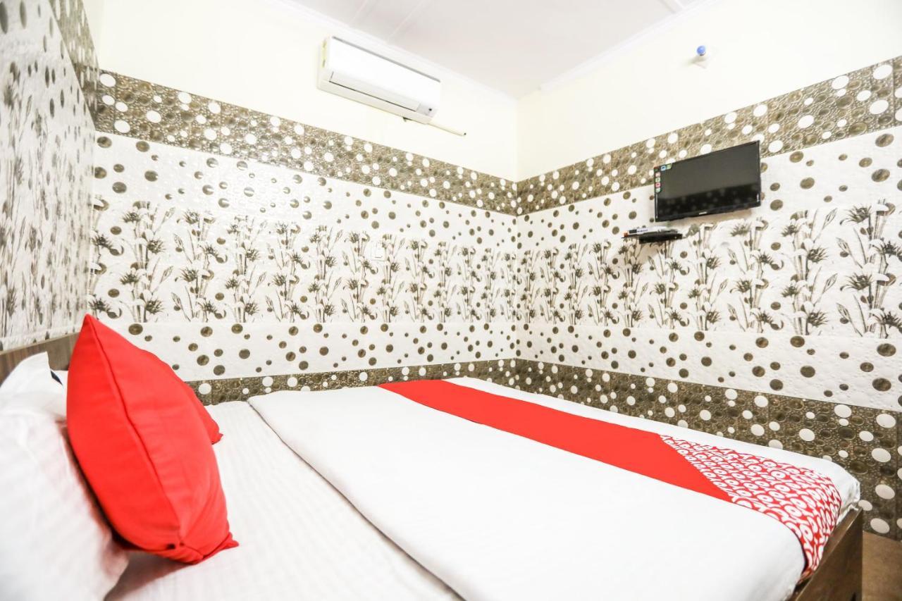 Oyo 71693 Starlight Hotel Gangānagar Екстериор снимка